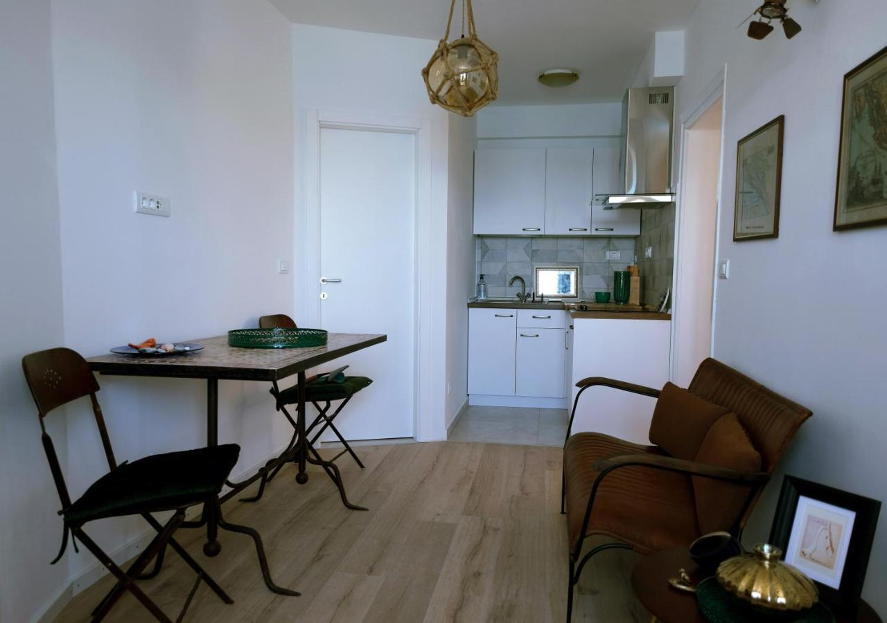 Seaview Apartment Tribalj Екстериор снимка